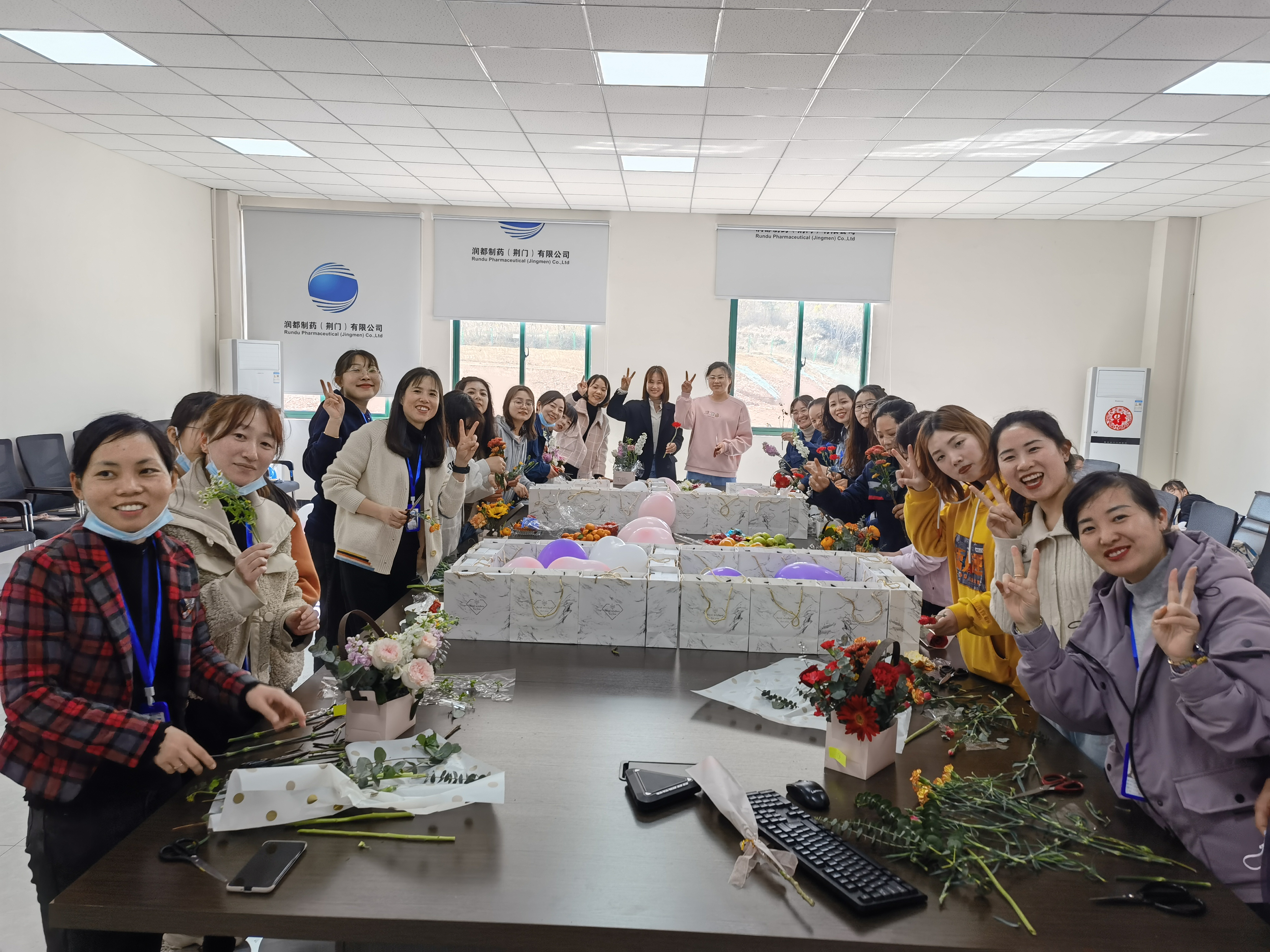 巧手插花，魅力女神